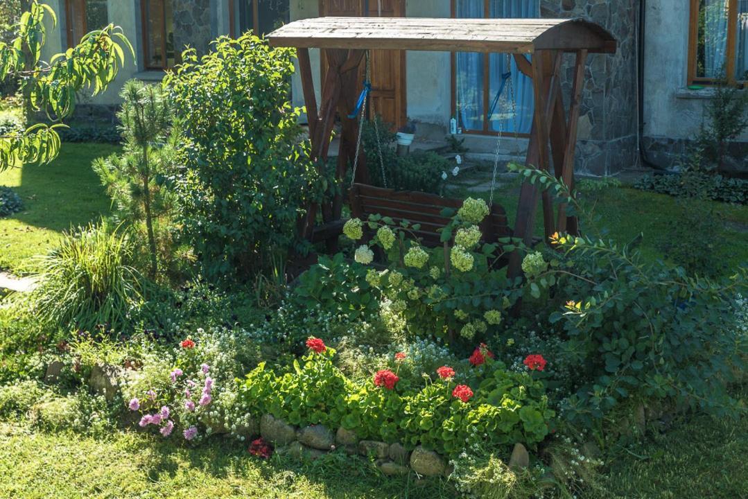 Старе Подвір'Я Verkhovyna Exterior foto
