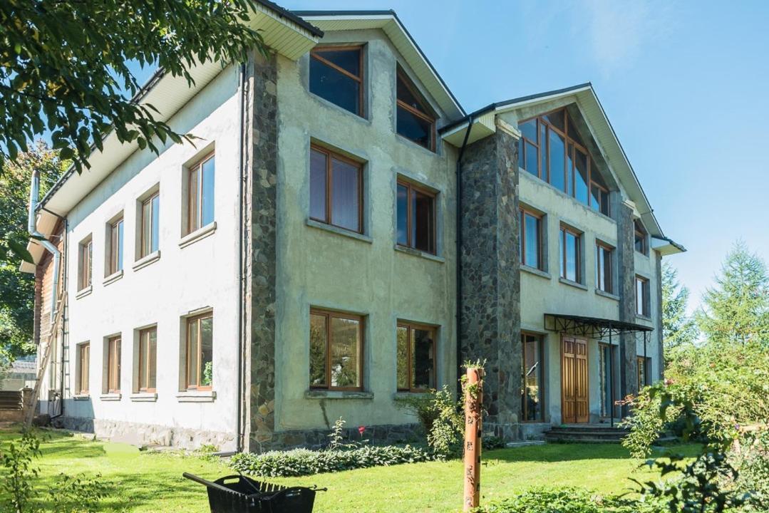 Старе Подвір'Я Verkhovyna Exterior foto
